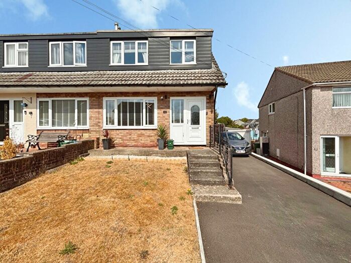 3 Bedroom Semi-Detached House For Sale In Fairways, Bargoed, CF81