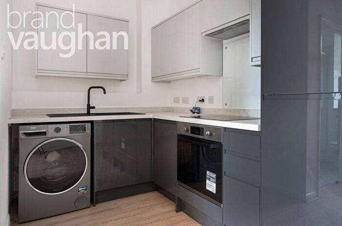 Studio To Rent In Eastern Terrace, Brighton, East Sussex, BN2
