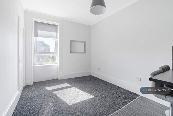 1 Bedroom Flat To Rent In Cumbernauld Road, Glasgow, G31