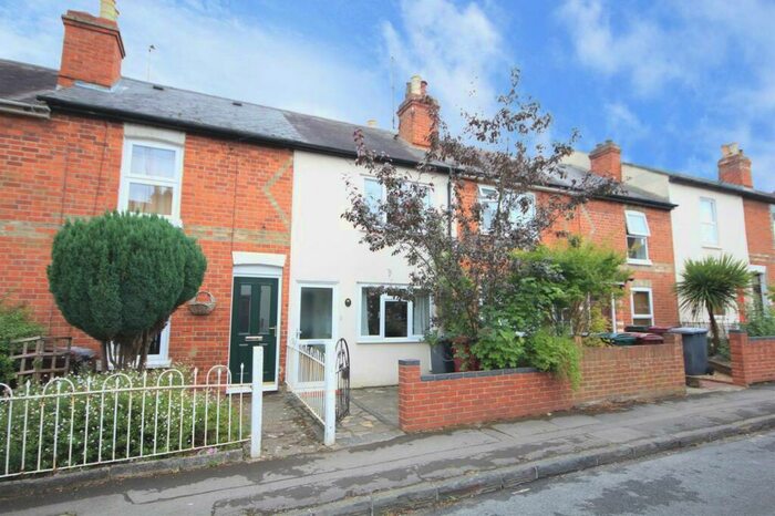 2 Bedroom Terraced House To Rent In Foxhill Road, Reading, Berkshire, RG1