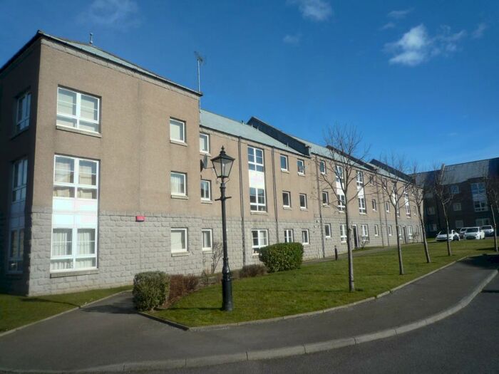 3 Bedroom Flat To Rent In Mary Elmslie Court, Aberdeen, AB24