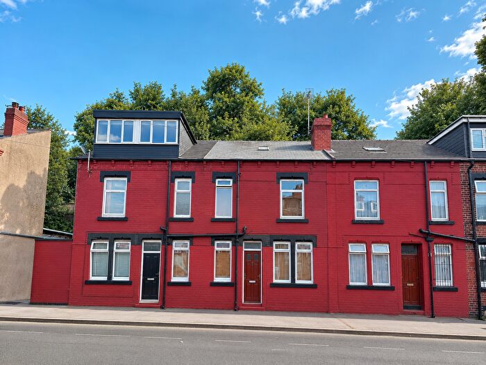 2 Bedroom Terraced House To Rent In Stanley Road, Leeds, LS9