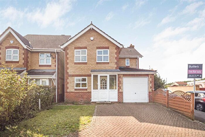 4 Bedroom Detached House For Sale In Homeland Drive, Sutton, SM2