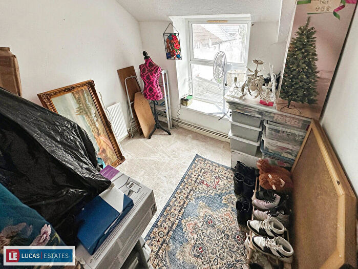 2 Bedroom Cottage For Sale In Merthyr Road, Glynneath, Neath, SA11