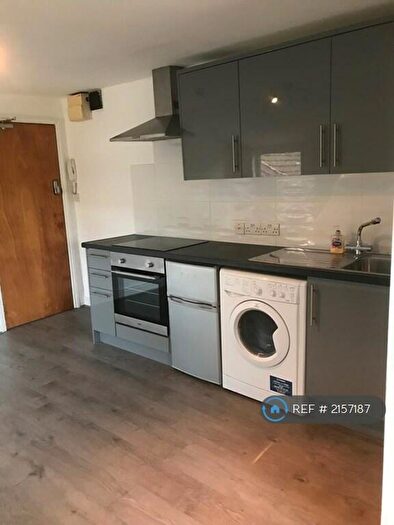 Studio To Rent In Thornlaw Rd, London, SE27
