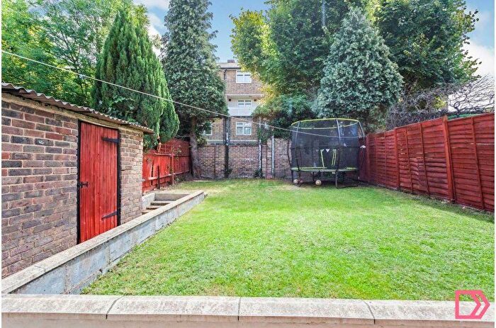 1 Bedroom Flat To Rent In Nunhead Grove, London, SE15