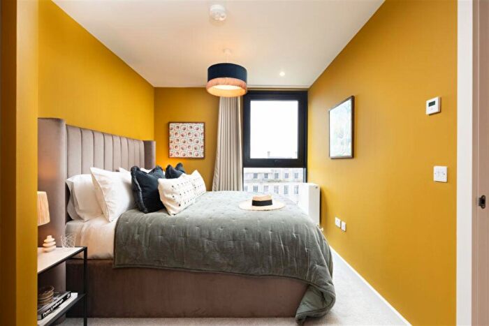 1 Bedroom Flat To Rent In Holland Street, Glasgow, G2