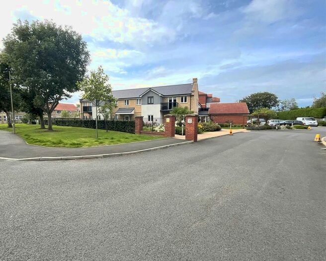 2 Bedroom Flat To Rent In Newby Farm Road, Scarborough, YO12