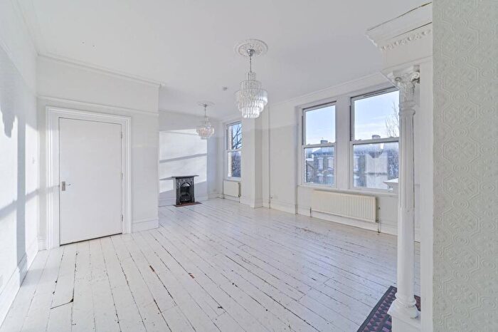 4 Bedroom Flat To Rent In Anerley Park, Anerley, London, SE20