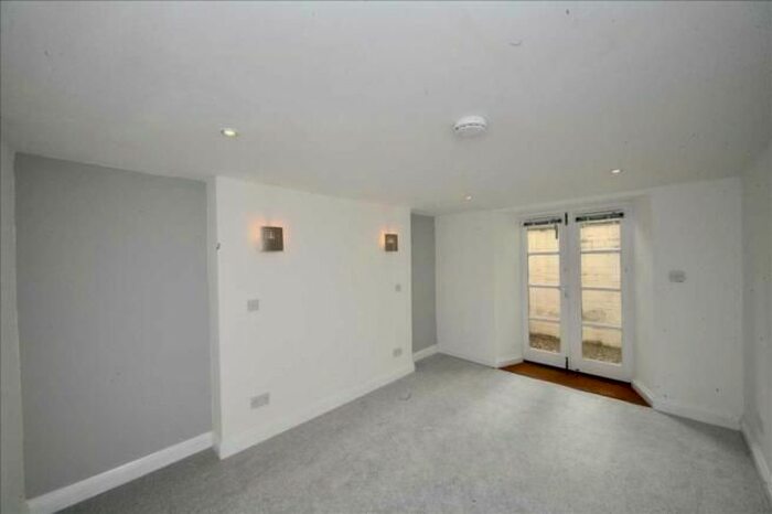 1 Bedroom Flat To Rent In Arley Hill, Cotham, Bristol, BS6