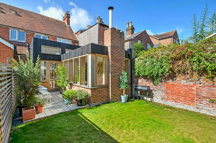 3 Bedroom Town House To Rent In Swan Lane, Winchester, SO23