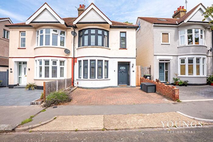 3 Bedroom Semi-Detached House For Sale In Ennismore Gardens, Southend-On-Sea, SS2