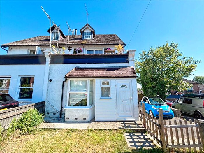 1 Bedroom Maisonette To Rent In Somerset Road, Redhill, RH1