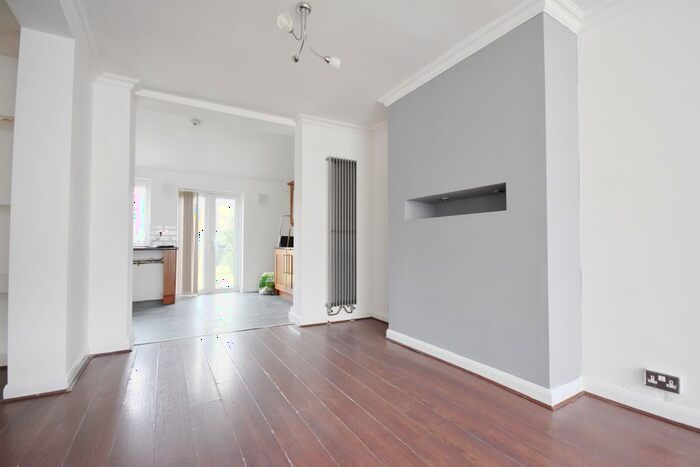 3 Bedroom Semi-Detached House To Rent In Treherne Road, Coventry, CV6