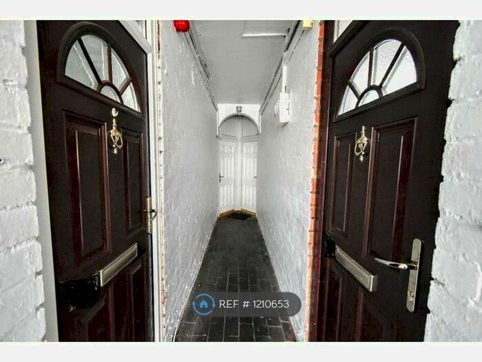 4 Bedroom Terraced House To Rent In Bromford Lane, West Bromwich, B70