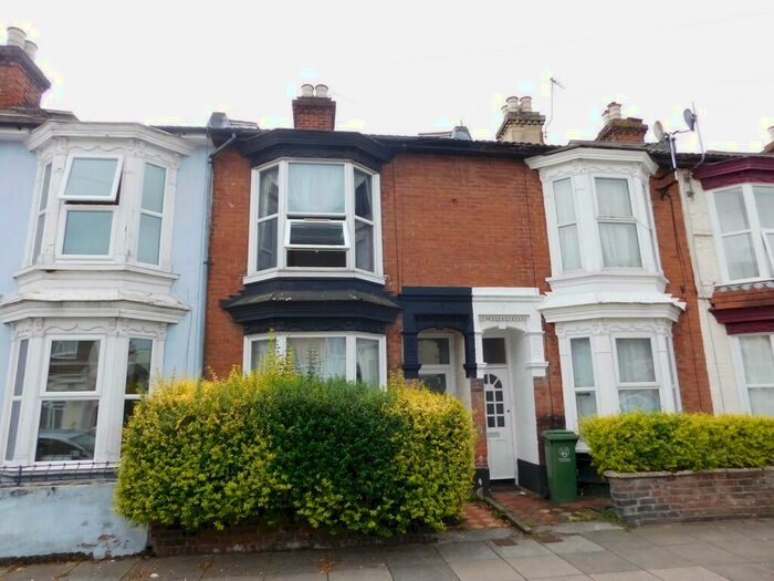 3 Bedroom Terraced House To Rent In Manor Road, Fratton, PO1