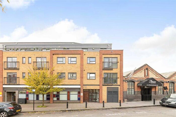 2 Bedroom Flat To Rent In Dunbridge Street, Shoreditch, E2