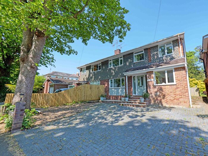 4 Bedroom Semi-detached House For Sale In Ray Park Road, Maidenhead, SL6