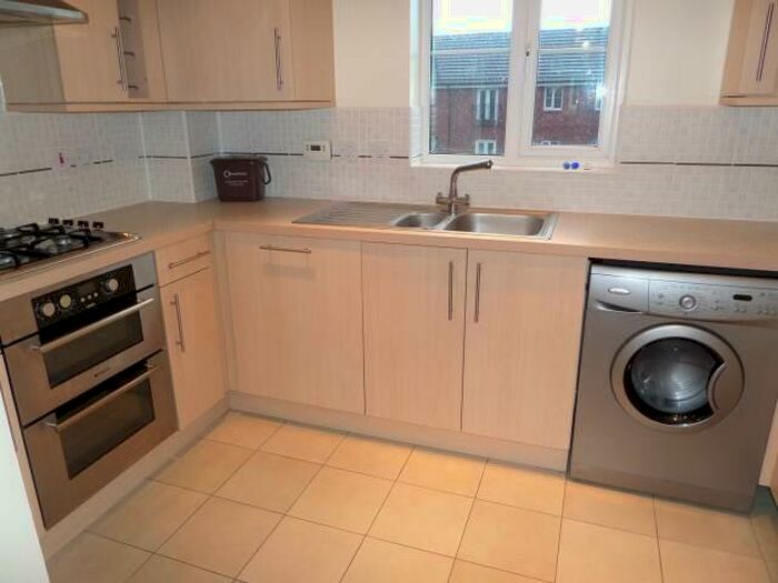 2 Bedroom Flat To Rent In Amis Walk, Horfield, Bristol, BS7