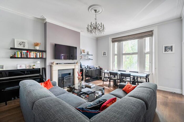 2 Bedroom Semi-Detached House For Sale In Abbey Road, London, NW6