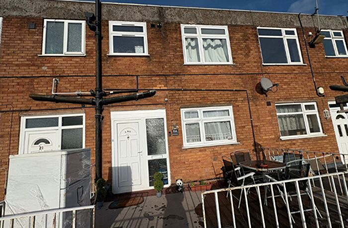 3 Bedroom Maisonette For Sale In Browns Lane, Dordon, B78