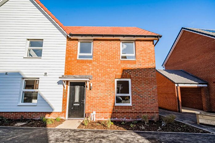 3 Bedroom Semi-Detached House To Rent In Gabriel Lane, Sturry, Canterbury, Kent, CT2