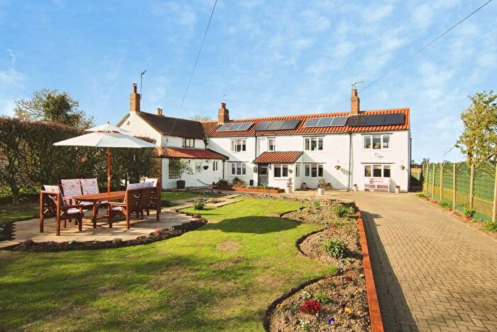 4 Bedroom Cottage For Sale In Glentham, Market Rasen, LN8