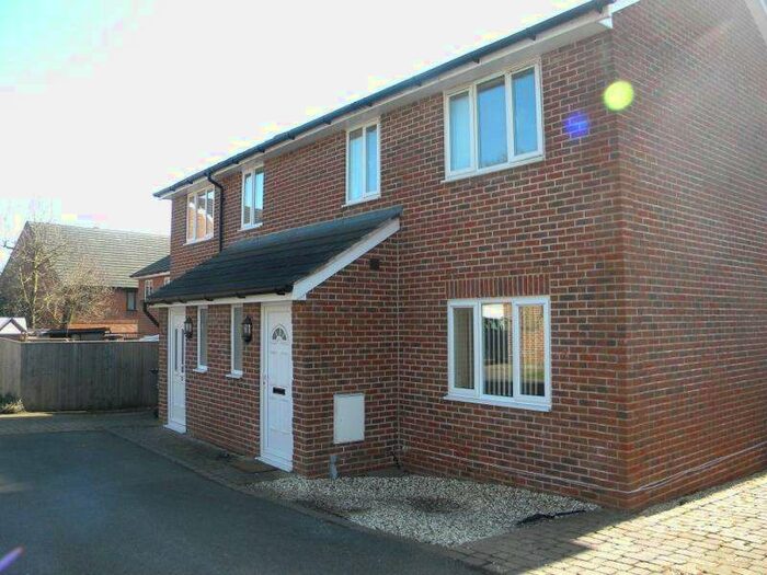 2 Bedroom Detached House To Rent In James Place, West Street Tadley, RG26