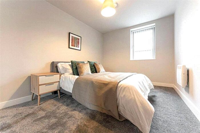 1 Bedroom Apartment To Rent In Steel House, The Metalworks, Petersfield Avenue, Slough, Berkshire, SL2