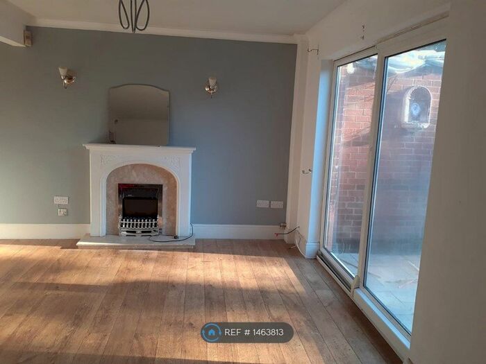 2 Bedroom Terraced House To Rent In Eugene Gardens, Nottingham, NG2