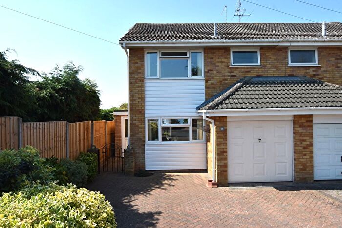 3 Bedroom Semi Detached House For Sale In Willowslea Road, Bevere, Worcester., WR3
