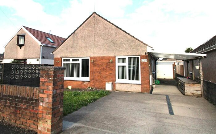 2 Bedroom Bungalow For Sale In Heol Adare, Tondu, Bridgend, Bridgend County., CF32