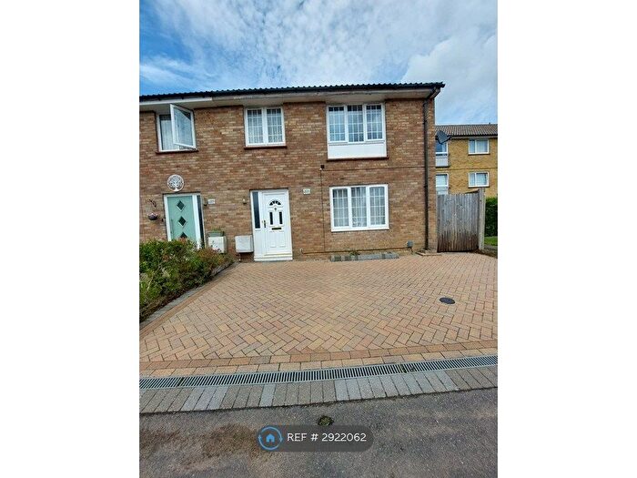 3 Bedroom End Of Terrace House To Rent In Court Lodge Road, Horley, RH6