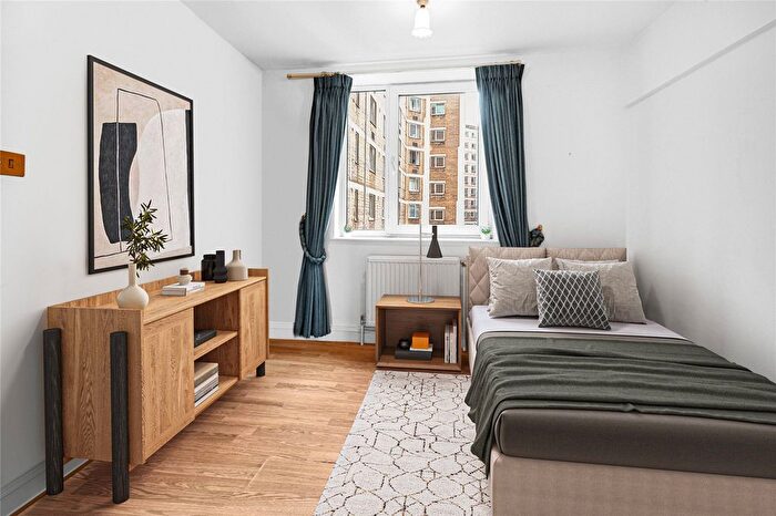 1 Bedroom Flat To Rent In Chelsea Cloisters, Sloane Avenue, SW3