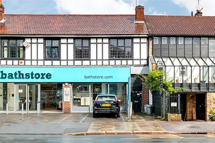 2 Bedroom Flat To Rent In Upper Richmond Road West, East Sheen, SW14