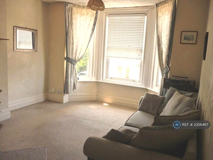 1 Bedroom Flat To Rent In Campbell House, Bournemouth, BH1
