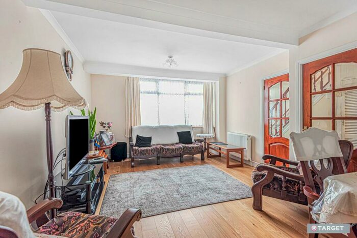 2 Bedroom End Of Terrace House To Rent In Beckenham Gardens, London, N9