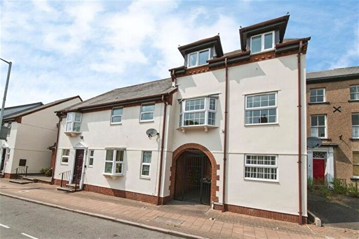 2 Bedroom Flat To Rent In Tremaine Close, Honiton, EX14