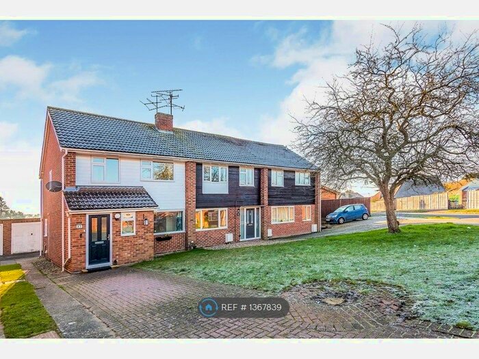 3 Bedroom Semi-Detached House To Rent In Hudson Road, Woodley, Reading, RG5