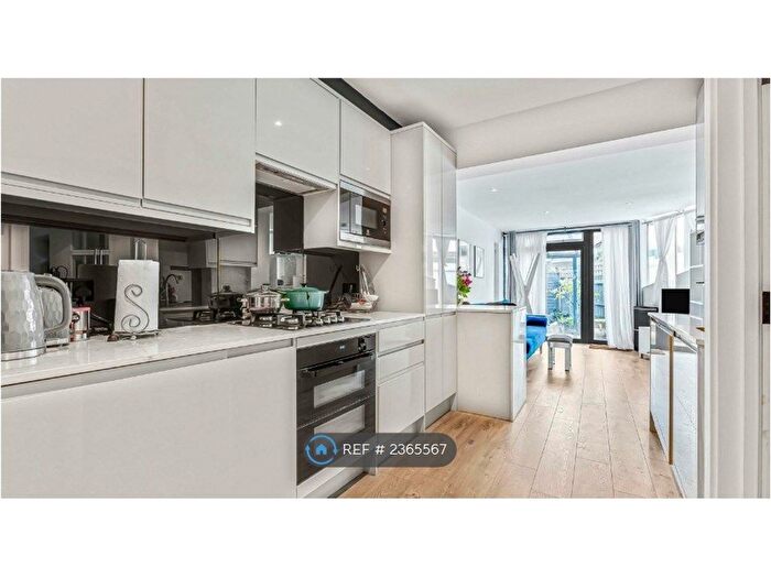1 Bedroom Flat To Rent In Treen Avenue, London, SW13