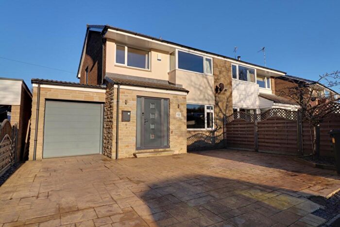 3 Bedroom Semi Detached House For Sale In Lydgate Drive, New Mill, Holmfirth, West Yorkshire, HD9
