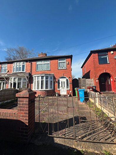 3 Bedroom Semi-Detached House To Rent In Broadway, Manchester, M40
