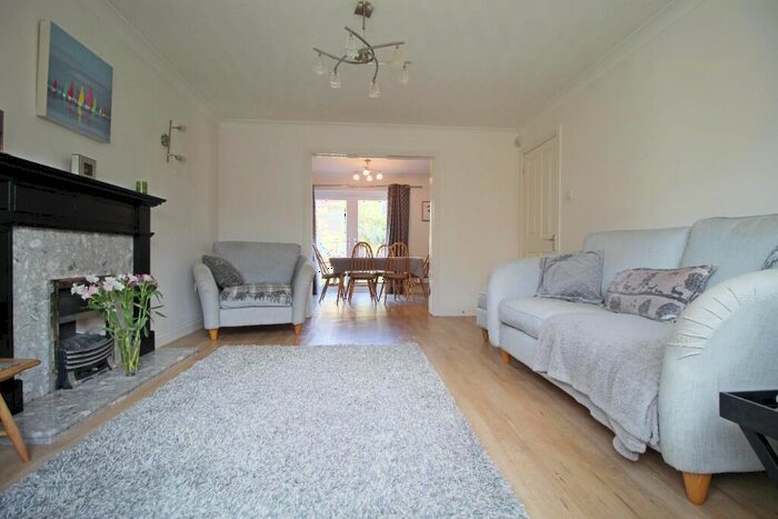 4 Bedroom Detached House For Sale In Barleyfield, Langtoft, PE6