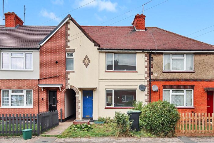 3 Bedroom Terraced House For Sale In Highfield Road, Rushden, NN10