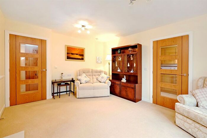 1 Bedroom Flat For Sale In Florence Court, North Deeside Road, Aberdeen, AB15