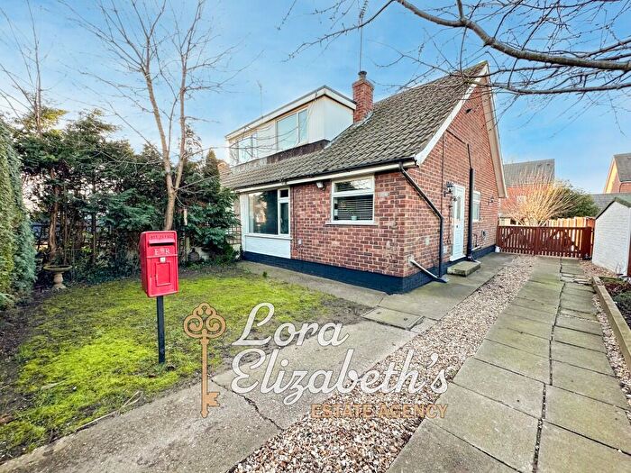 2 Bedroom Semi-Detached Bungalow For Sale In Park Hall Road, Mansfield Woodhouse, Nottinghamshire, NG19