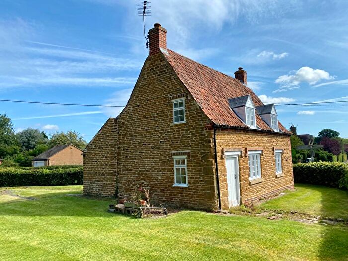 2 Bedroom Detached House For Sale In Church Street, Denton, NG32