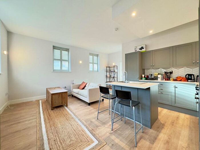 1 Bedroom Apartment For Sale In Newbury Street, Wantage, OX12