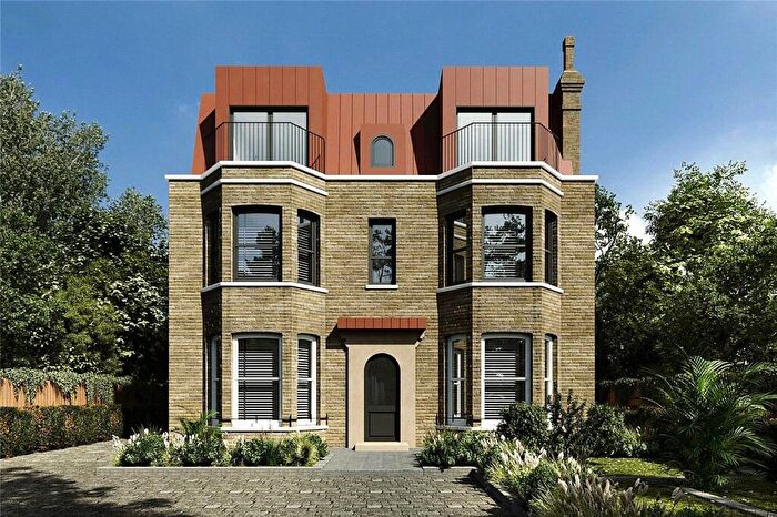 2 Bedroom Apartment For Sale In Station Road, New Barnet, EN5