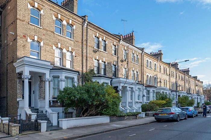 3 Bedroom Flat To Rent In Edith Road, London, W14